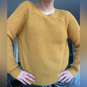 VERO MODA Mustard Yellow Sweater Sz XS